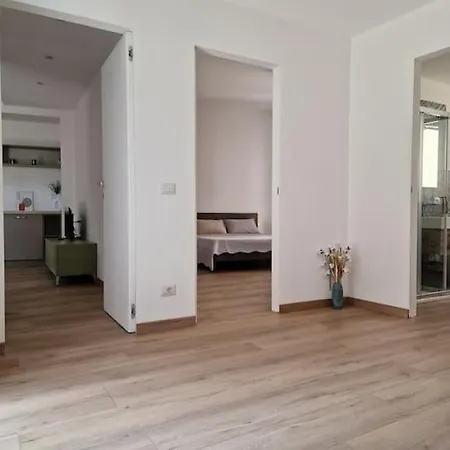 アパート Modern Renovated Apt In Center シクリ