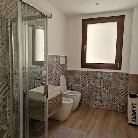 Modern Renovated Apt In Center * シクリ