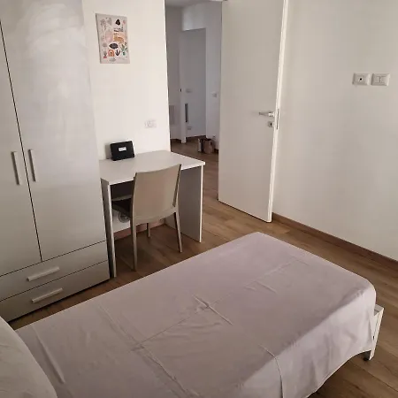 Modern Renovated Apt In Center * シクリ